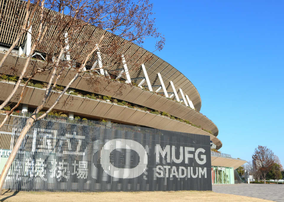 MUFGスタジアム(国立競技場)、Mrs. GREEN APPLEの公演めぐり謝罪 スイートルームでの事態説明「管理体制が行き届いておらず」(オリコン)