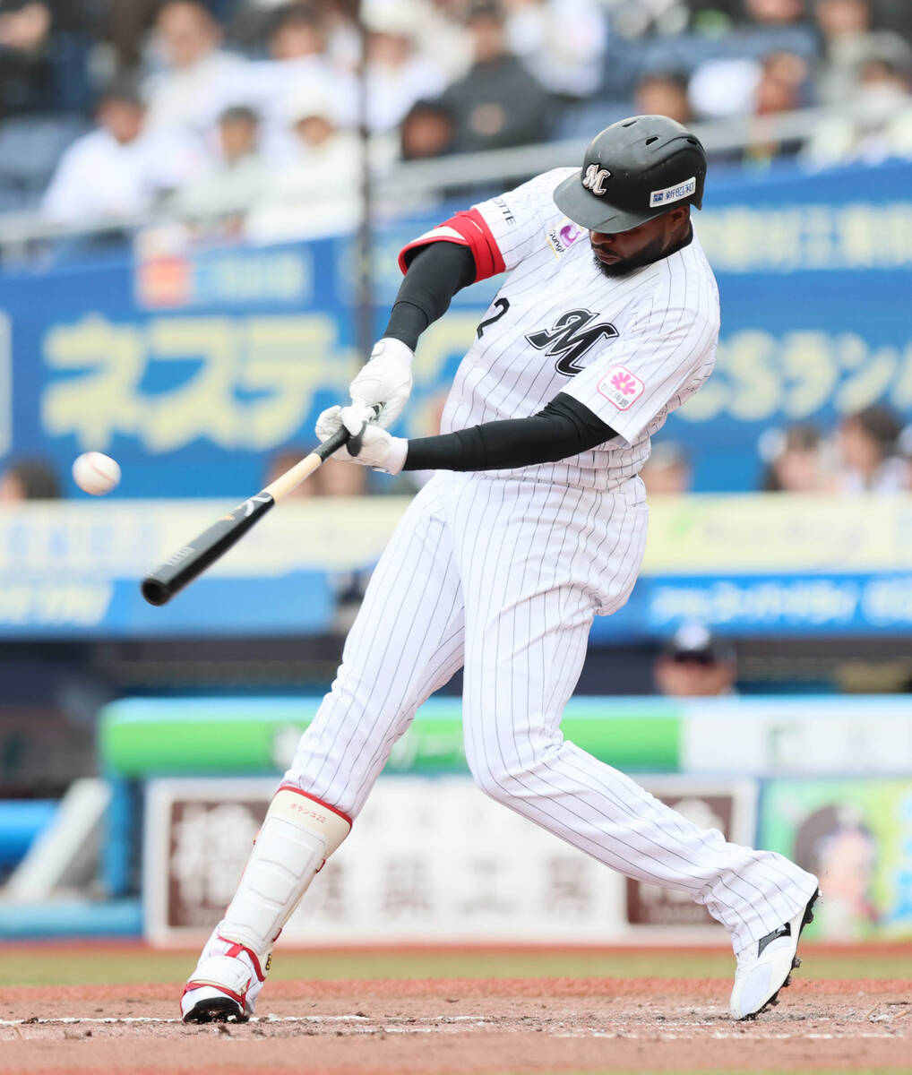 【ロッテ】グレゴリー・ポランコが４回に右翼ポール直撃の同点弾　「トッポ」１０００個ゲットに「トッポ最高や！」（スポーツ報知）