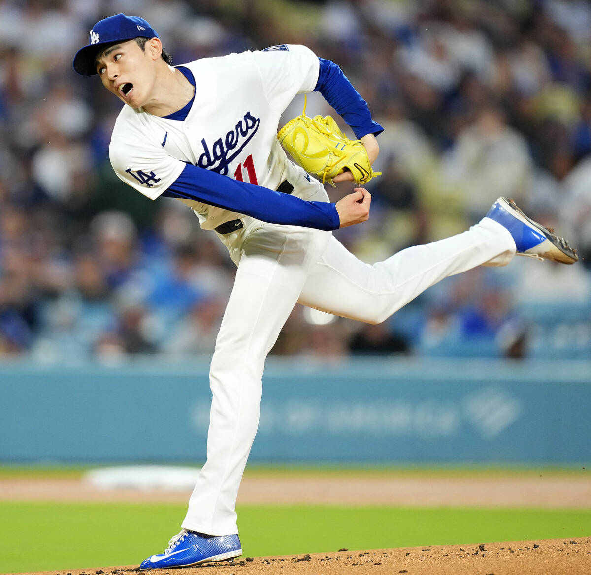 佐々木朗希が5回途中1失点降板で今季初登板初勝利ならず OP戦の不安払拭、本拠地ファン拍手(スポーツ報知)