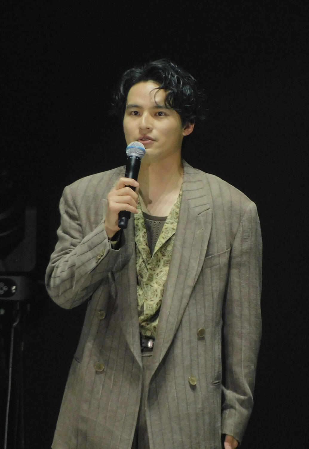 水上恒司が着ぐるみ相手に公開頭突き敢行「なかなか良い頭持っている」シュールな光景に苦笑い(日刊スポーツ)