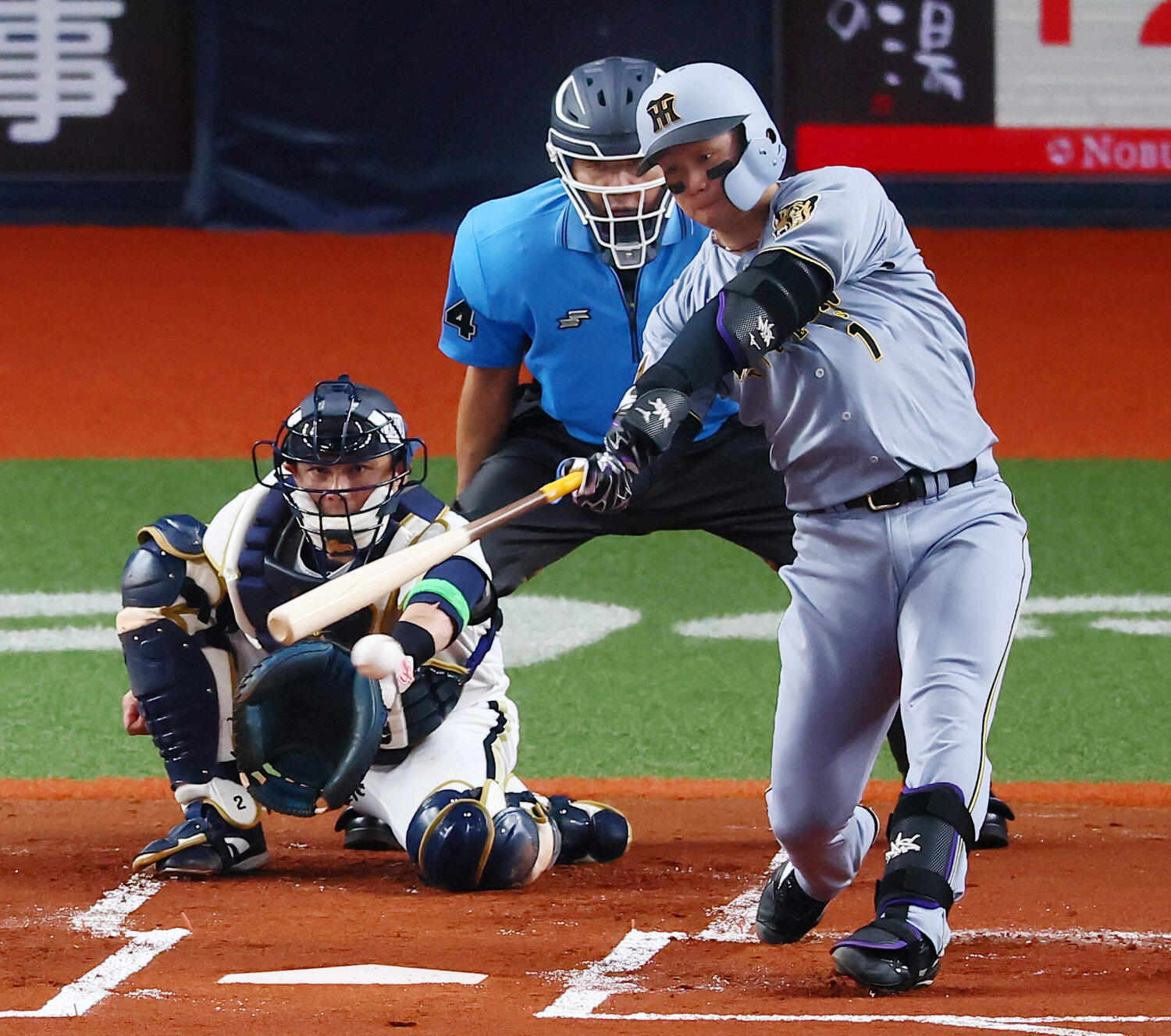 【阪神】森下翔太が「暴言退場」処分受けた真鍋勝已審判にペコリ いつも通りのあいさつ交わす(日刊スポーツ)
