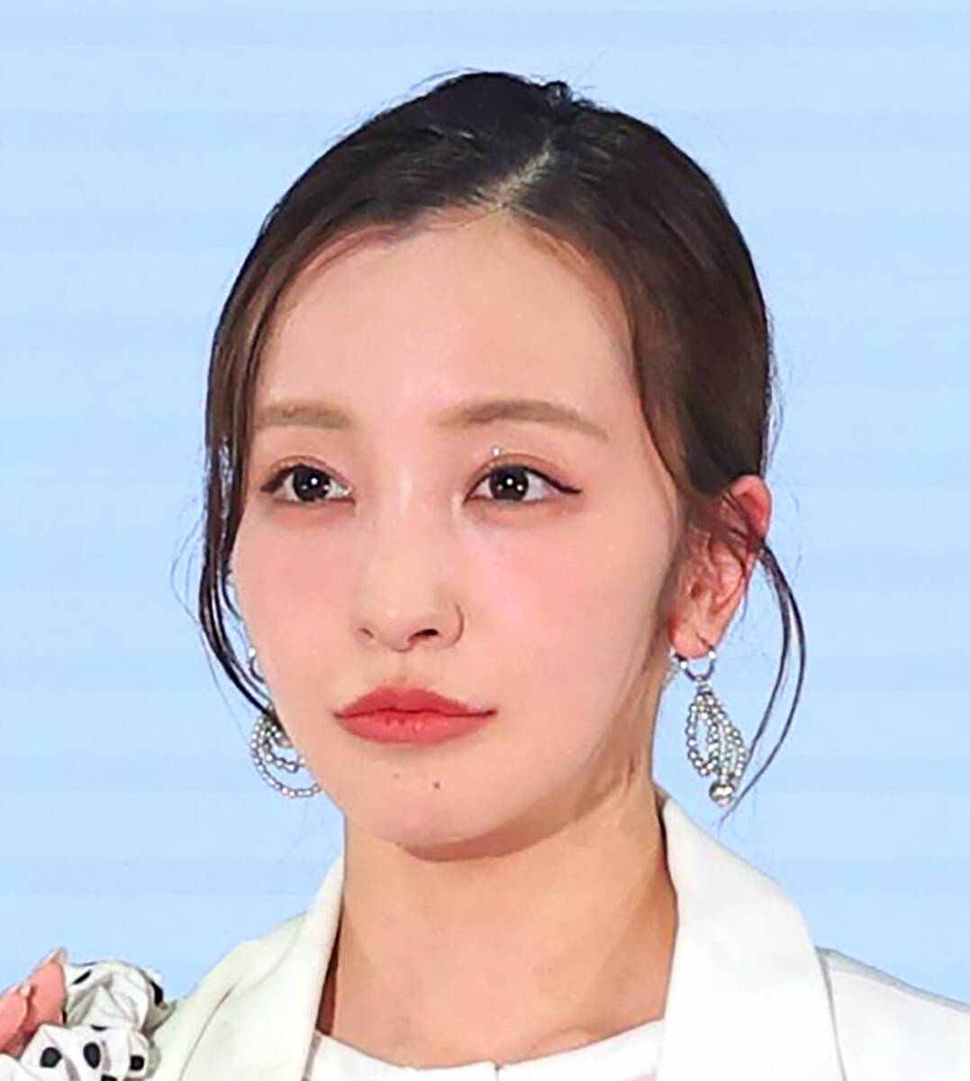 板野友美　１９年間所属のホリプロ退社と独立を報告　昨年に芸能活動２０周年を迎え「もう一歩、自分で進んでみたい」（スポーツ報知）