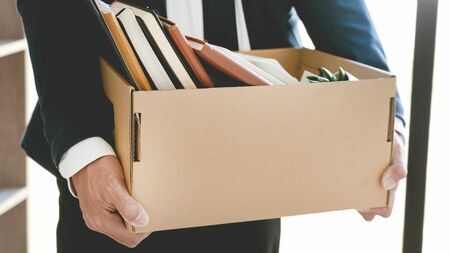 若手歓迎も中高年は猛反発!「退職金廃止」に動く企業の本音と、いまだ転職者を冷遇する制度の時代錯誤(東洋経済オンライン)