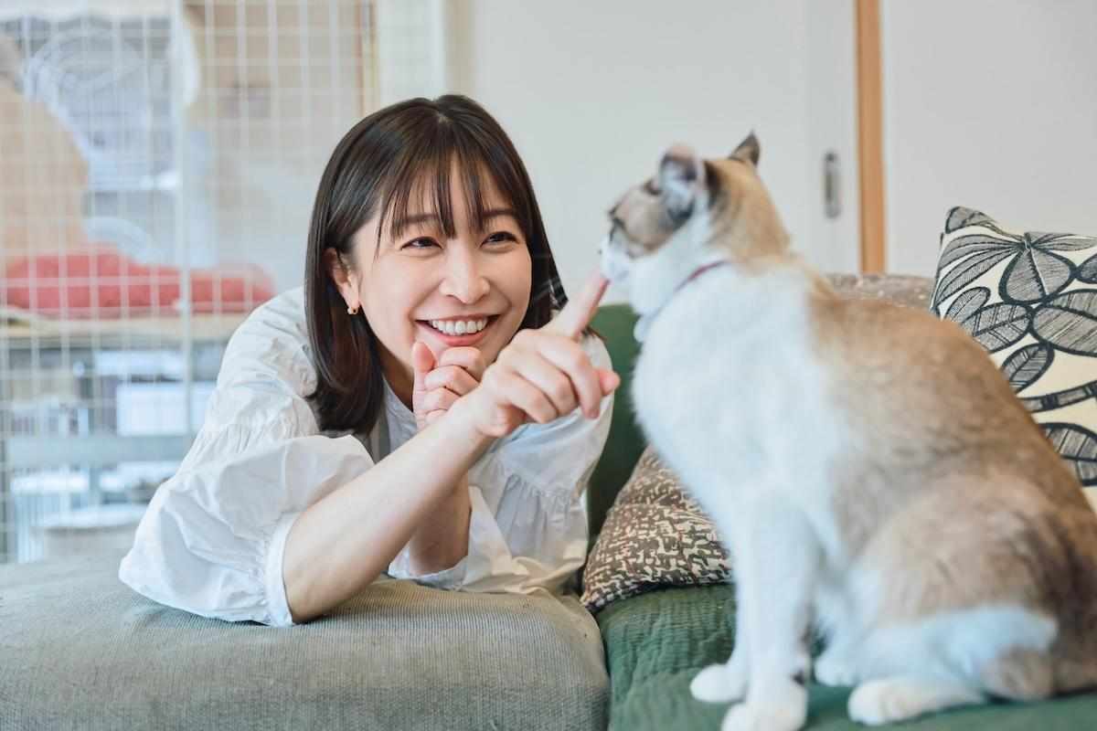 小野真弓、犬猫10匹との暮らしと地域猫活動。「動物のために何かしたくて」（Yahoo!ニュース オリジナル 特集）