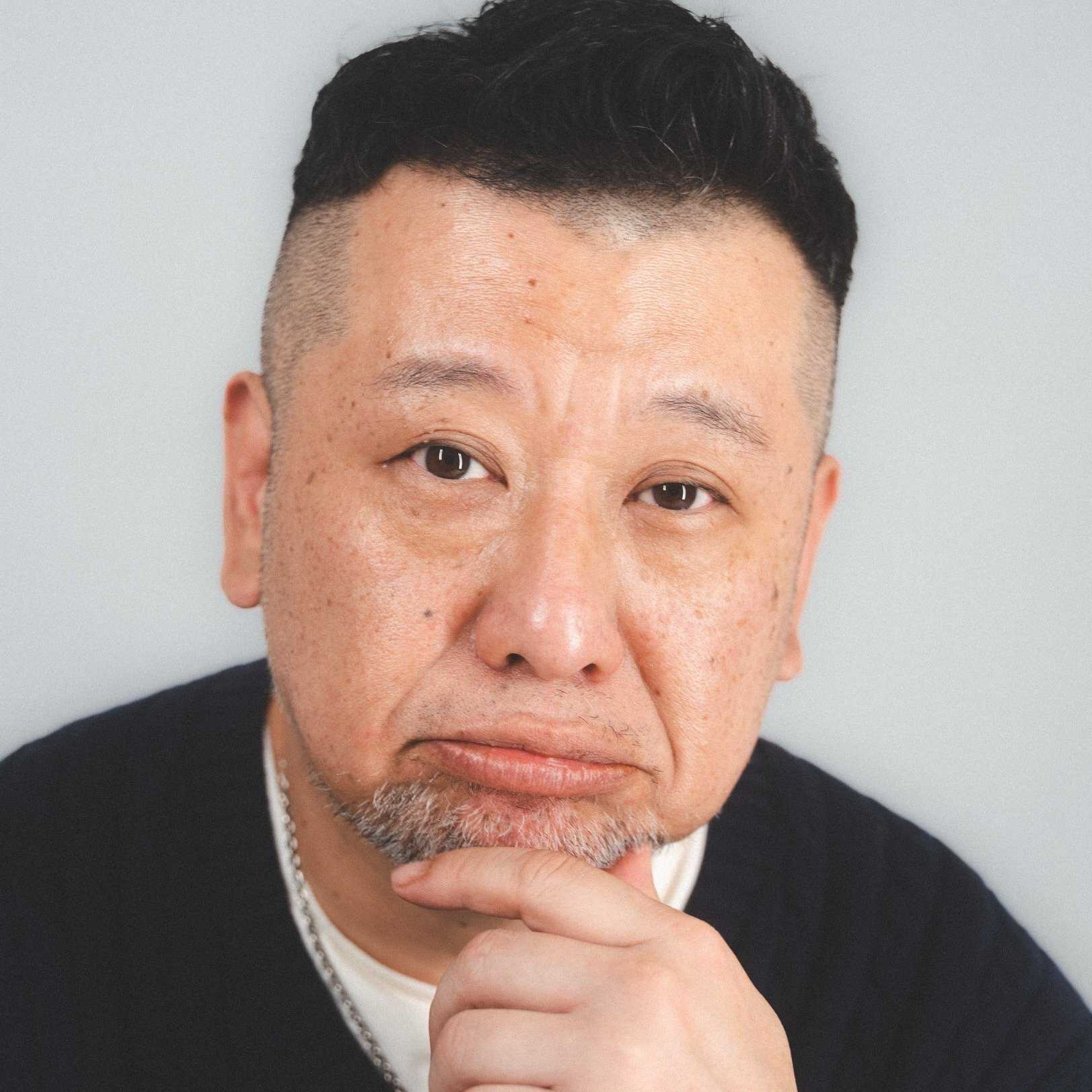 ケンドーコバヤシ結婚を語る! 祝福の裏で「唯一激怒した人物」、声明文騒動、妻を守るためのフェイク工作の真相も〈独占取材〉(集英社オンライン)