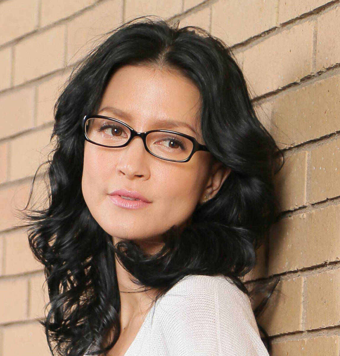 アンジェラ・アキが緊急手術を報告　緊急搬送され腹膜炎と診断、手術後に「被包化胸水」を併発…ライブの延期・中止を発表（スポーツ報知）