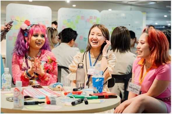 「部長、それってアゲですか?」 沈黙の会議を壊すギャル、大手企業が頼るワケとは(ITmedia ビジネスオンライン)